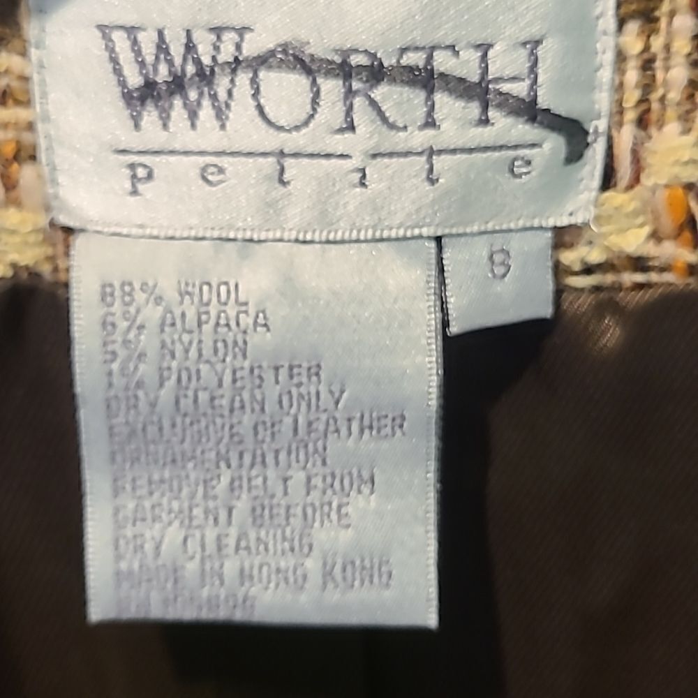 Ladies Small Worth lined Coat - Picture 10 of 14